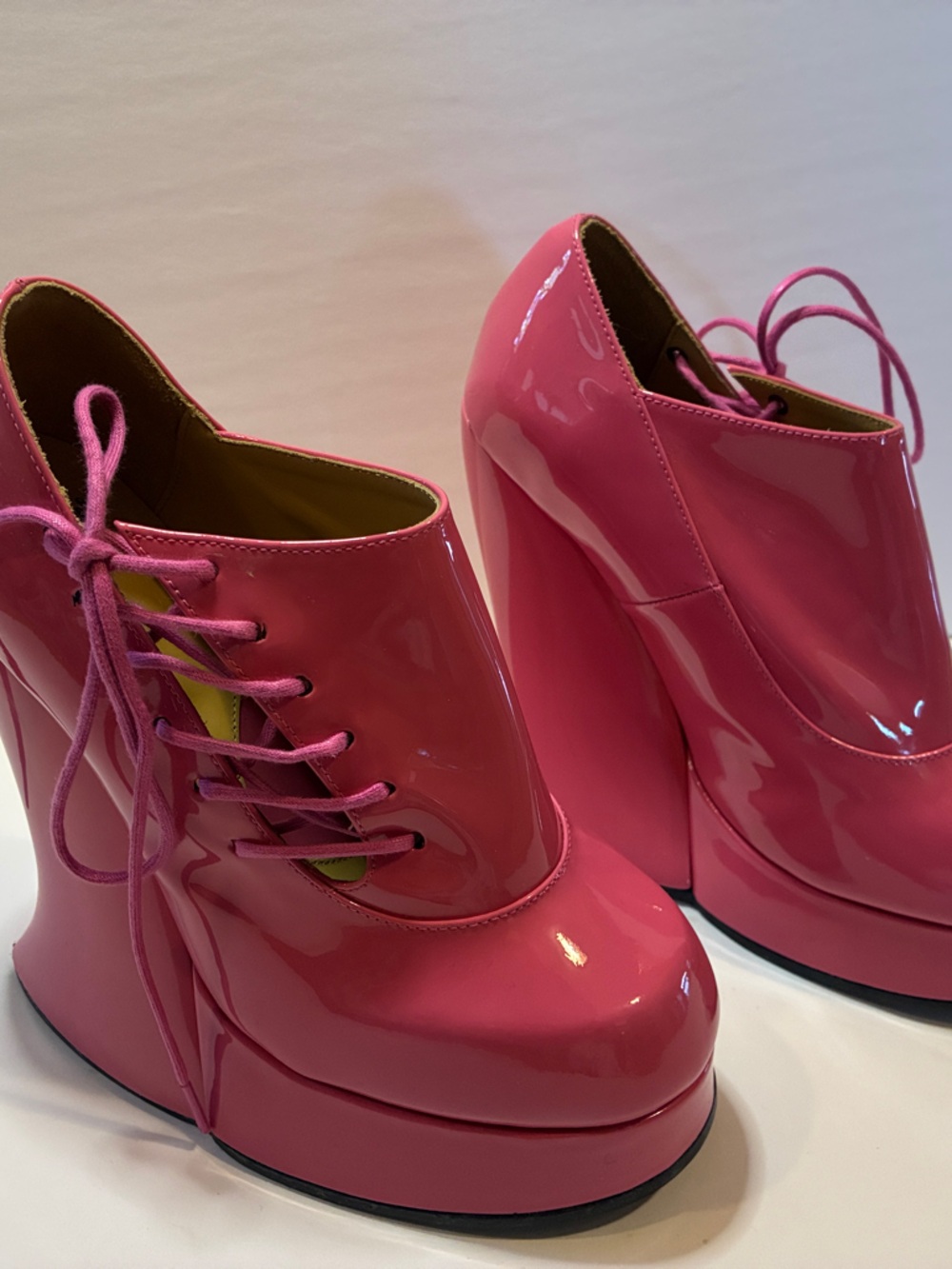 Fluevog Grand National Pink Patent Platform Lace-Up brand new in box